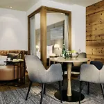 Hotel Grand Tirolia *