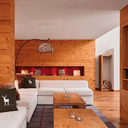 Hotel Grand Tirolia