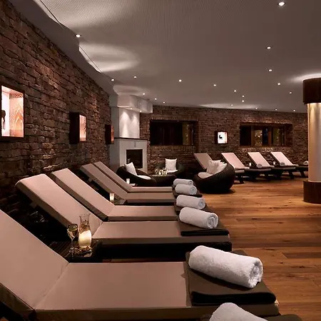 Hotel Grand Tirolia *