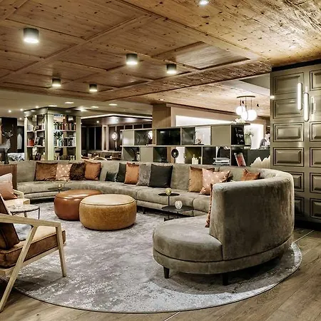 Hotel Grand Tirolia *