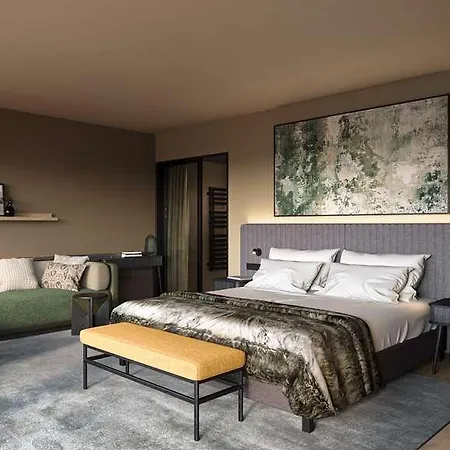 Hotel Grand Tirolia