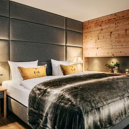 Hotel Grand Tirolia Kitzbühel