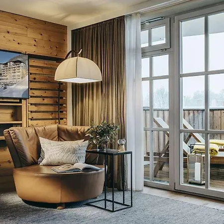 Hotel Grand Tirolia *